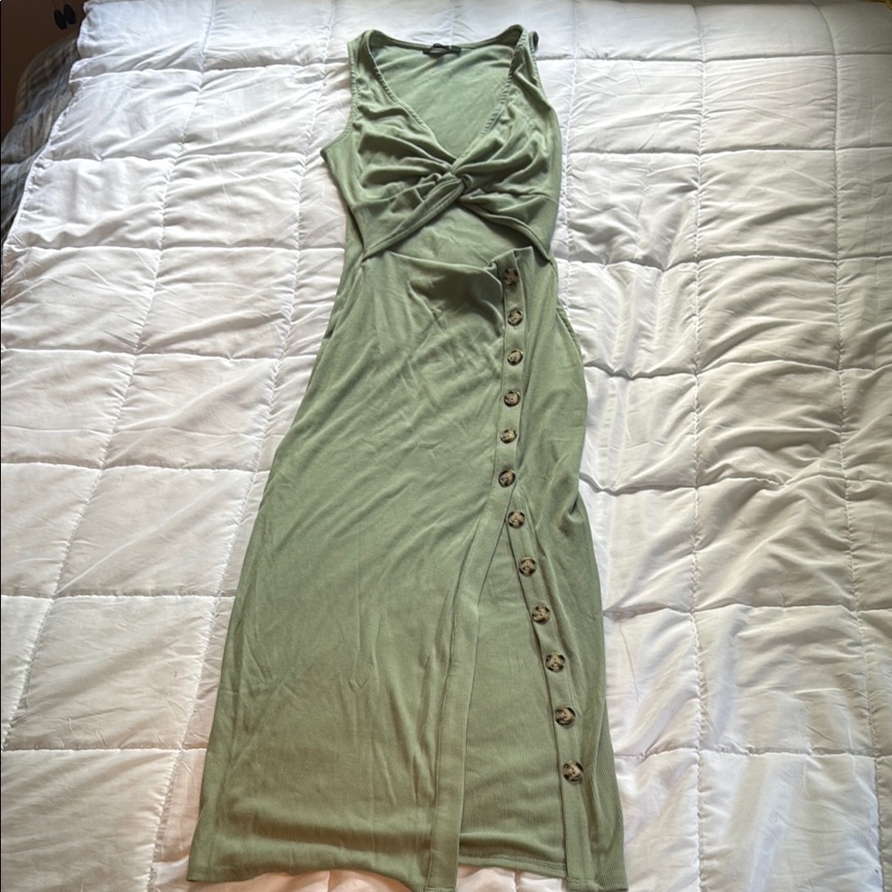 Chic Olive Button-Down Midi Dress